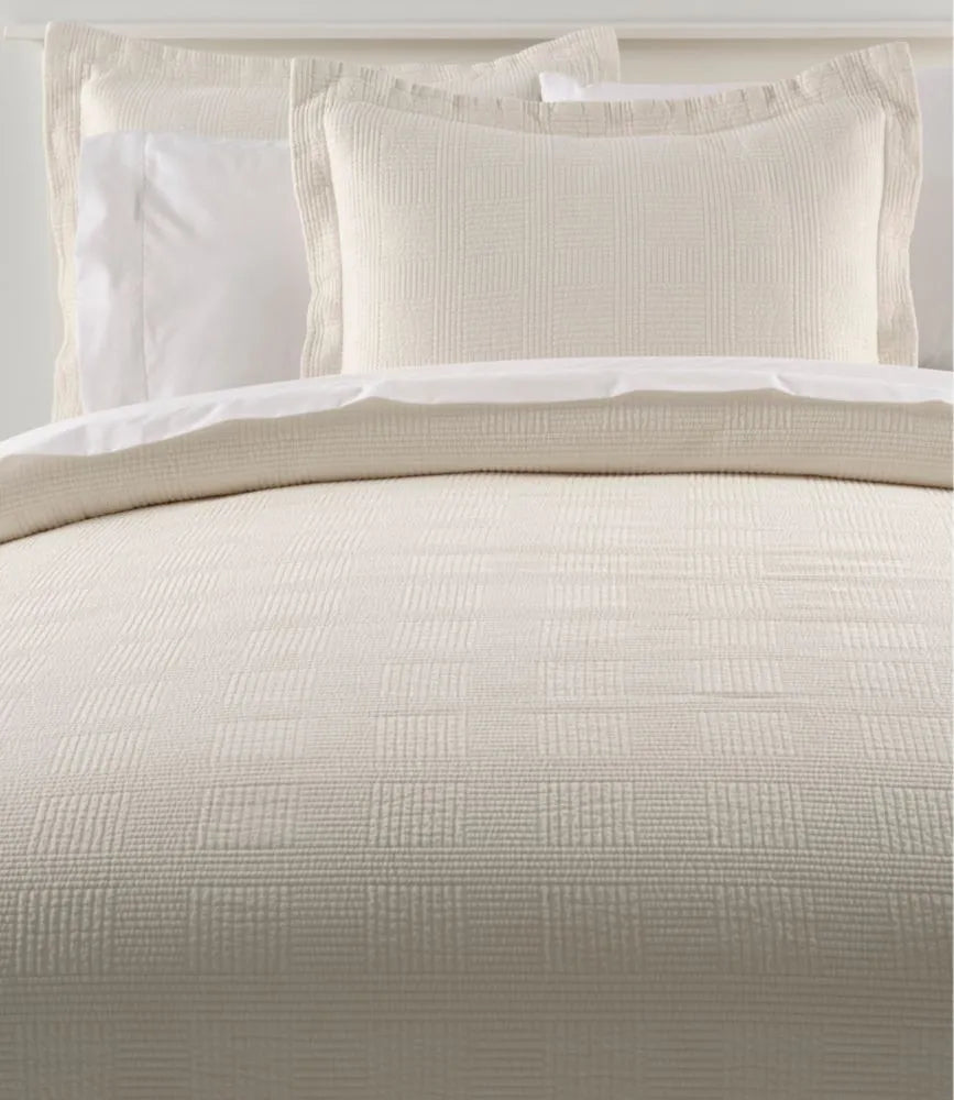 Vintage Matelassé Bedspread