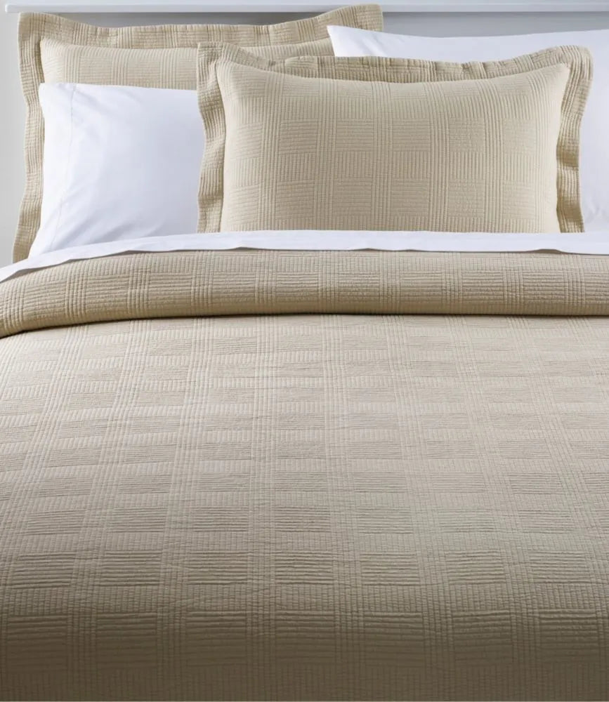Vintage Matelassé Bedspread