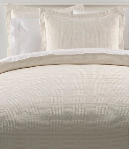 Vintage Matelassé Bedspread