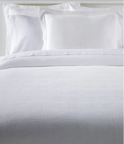 Vintage Matelassé Bedspread
