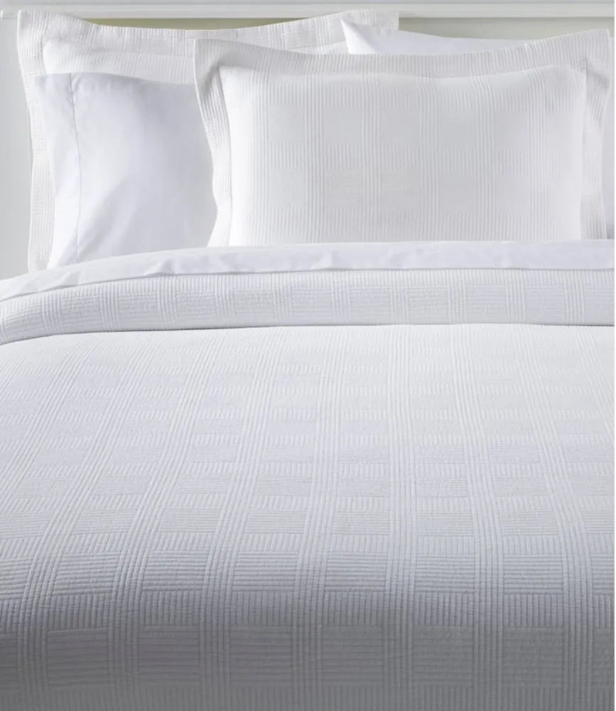 Vintage Matelassé Bedspread