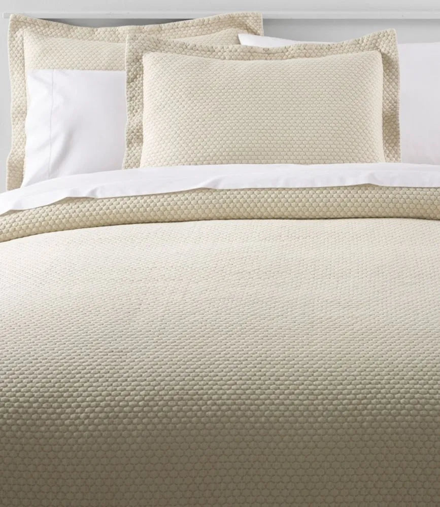 Organic Honeycomb Matelassé Coverlet