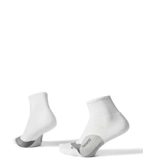 Adults' Feetures Quarter Light Cushion Socks